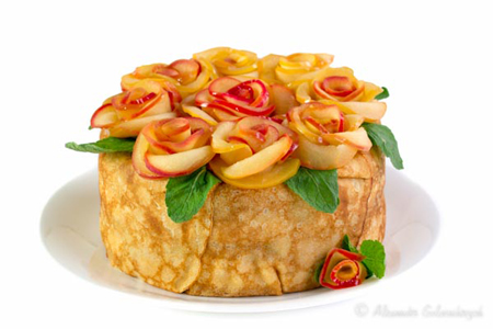 Уникальный рецепт: торт с яблоками и карамелью к Яблочному спасу