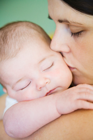 Сон ребенка рядом с матерью и развитие мозга