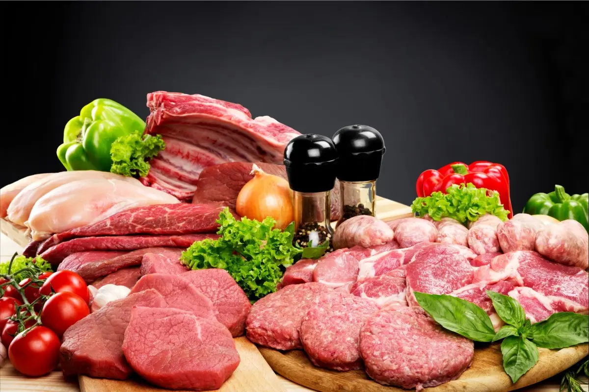 Мясные продукты полуфабрикаты шашлык стоковые фото