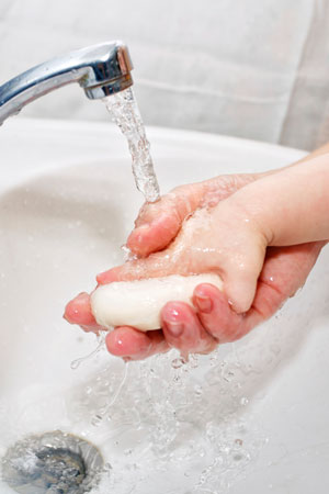 Как научить ребенка правильно мыть руки?