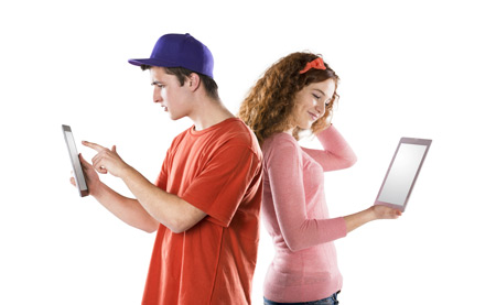 Агрессия подростков в Интернете: троллинг и кибербуллинг