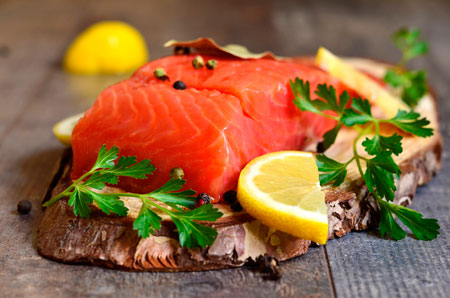 Как замариновать и засолить рыбу: 7 рецептов на все случаи жизни | Дачная кухня (centerforstrategy.ru)