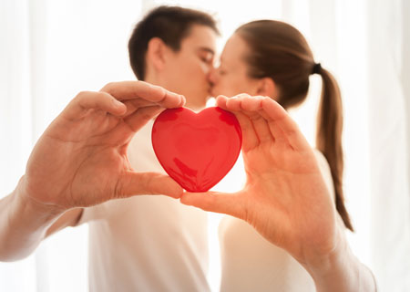 Что подарить парню на 14 февраля: 10 недорогих идей ко Дню святого Валентина