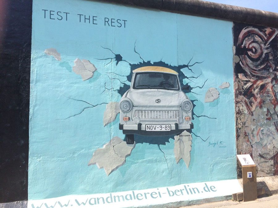 Истсайдская галерея (East Side Gallery) – настоящая Берлинская стена