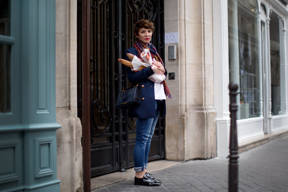 Простые французы. Парижский стиль в одежде. Французские женщины на улицах. Французская мода. Фотосессия во французском стиле.