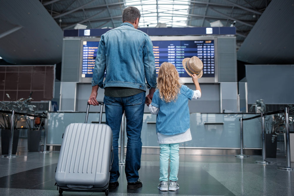 За границу без родителей: какие документы нужны