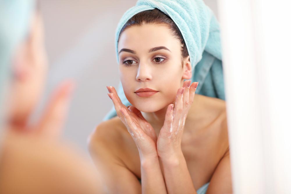 Правильная чистка лица и снятие макияжа в домашних условиях