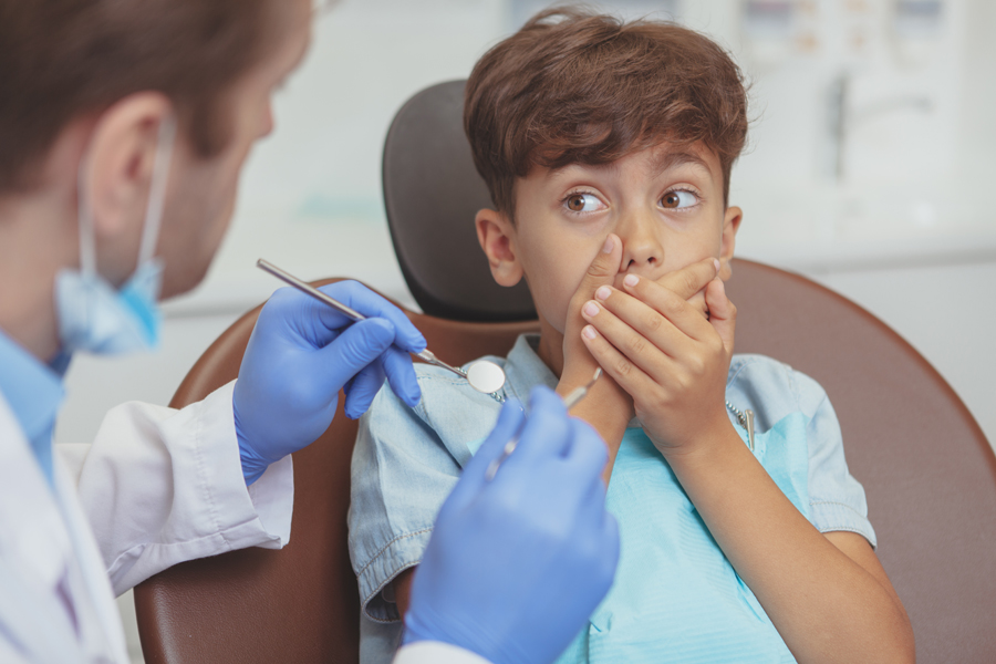Бояться зубного врача