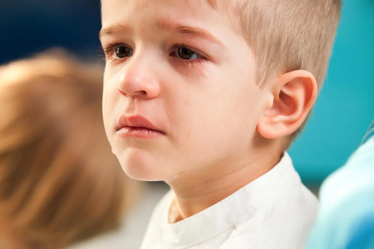 Ребенок постоянно плачет в детском саду