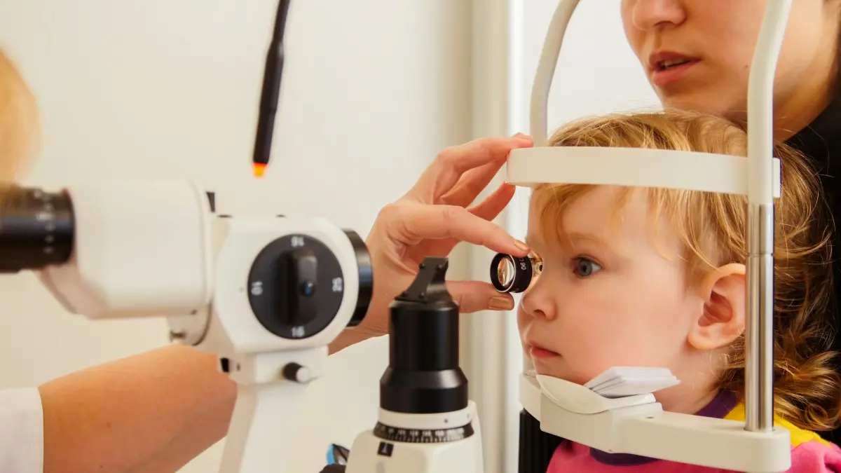Проверка зрения у ребенка