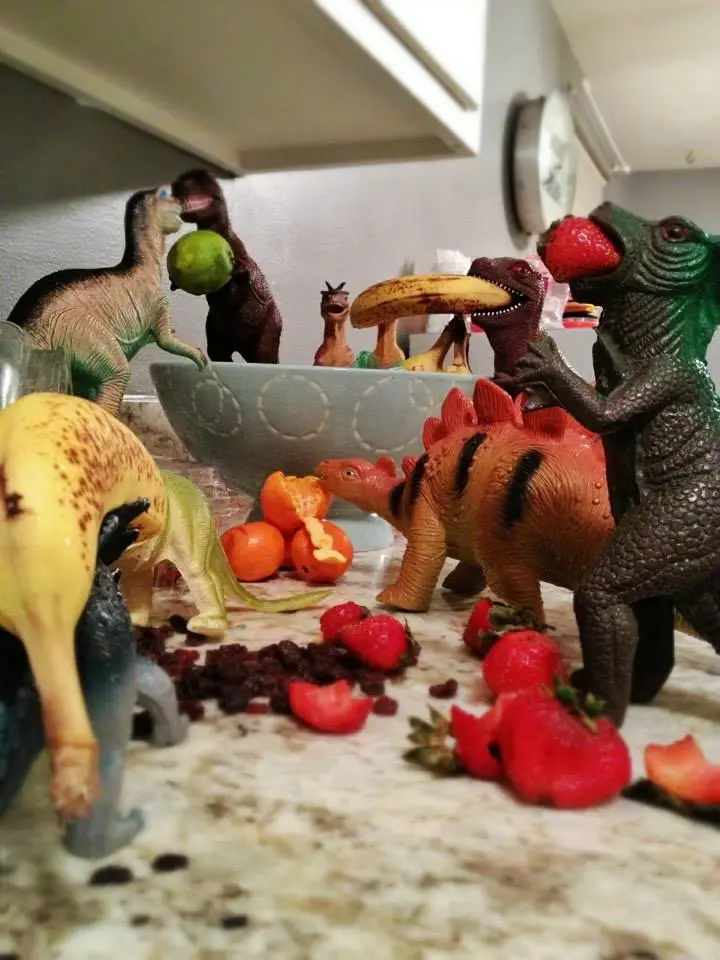 Как играть в динозавров
