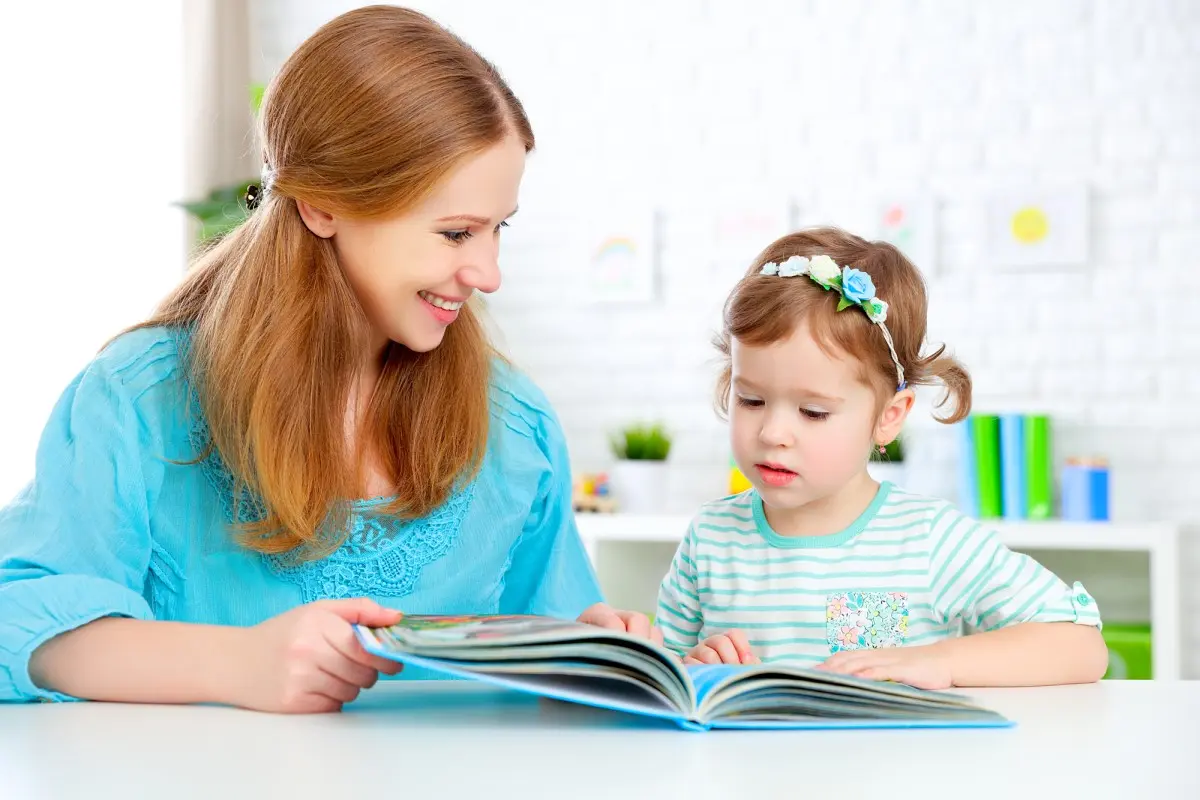 Стоит ли учить ребенка читать перед школой?