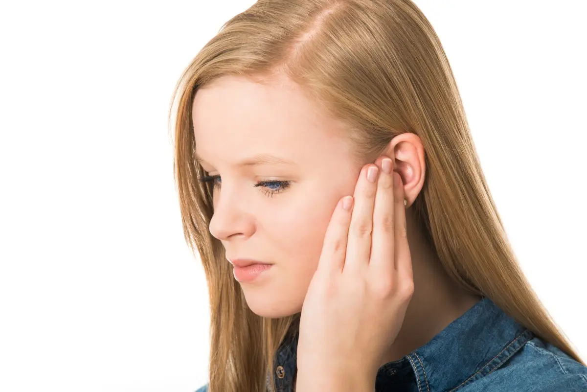 Признаки нарушения слуха