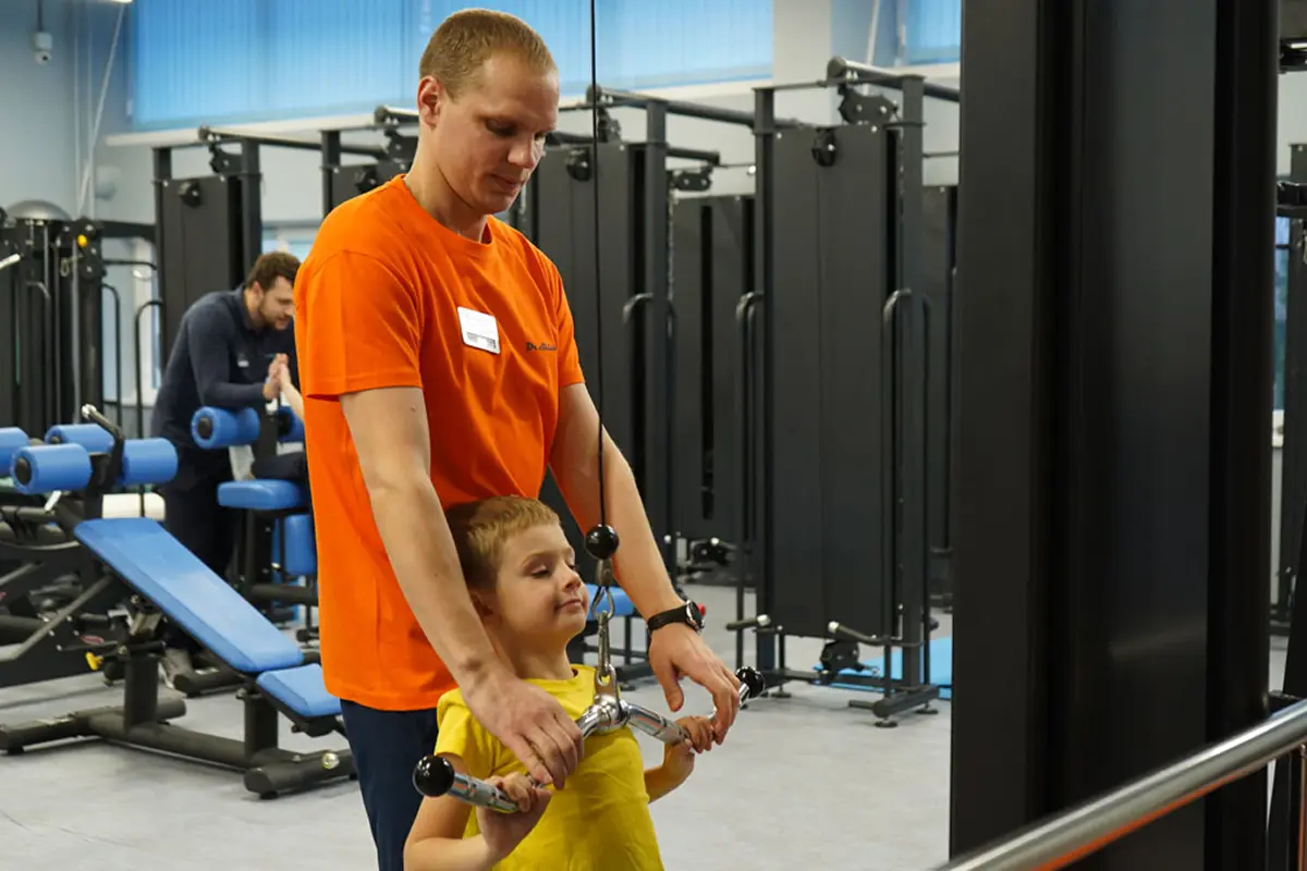 По каким признакам можно распознать наличие скрытой родовой травмы?