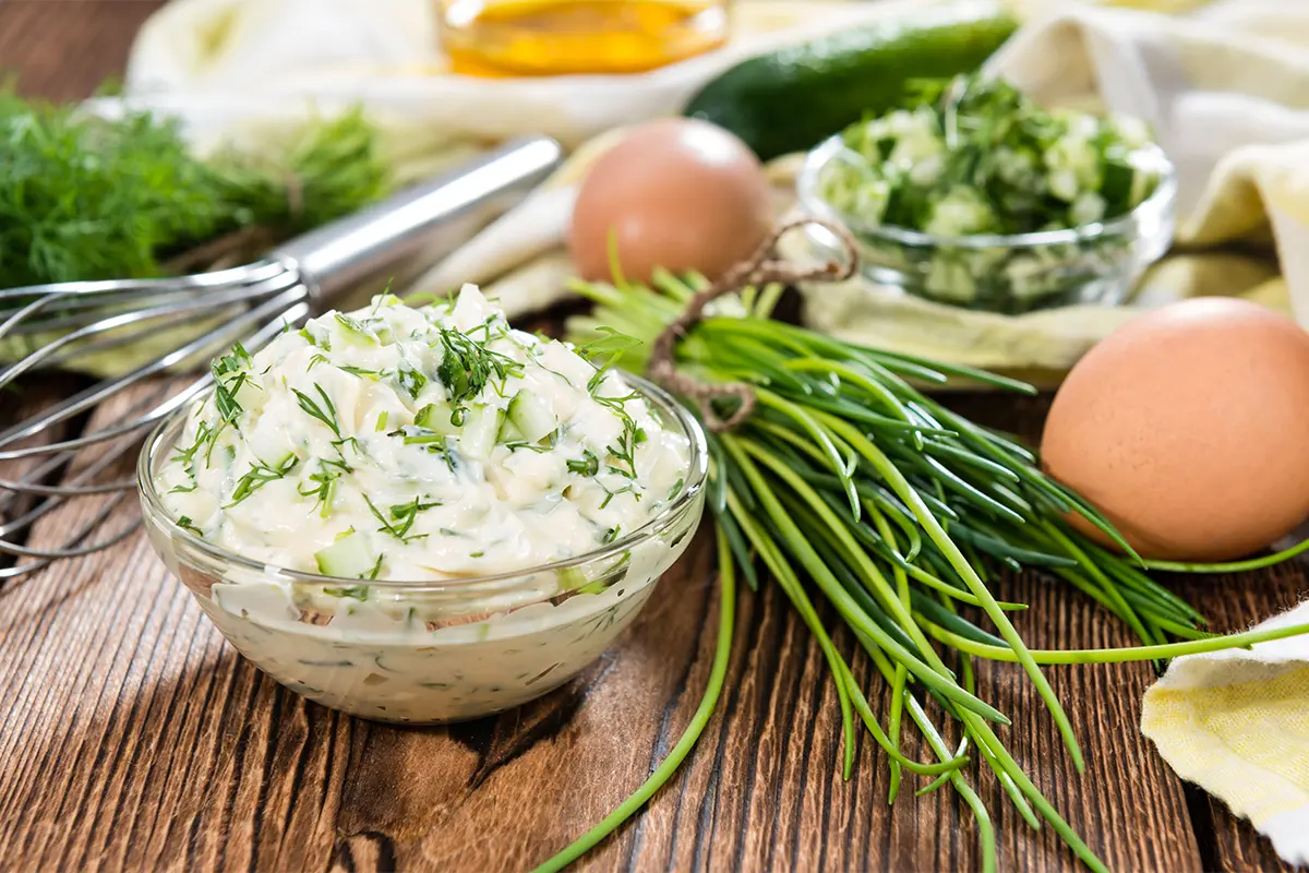 Творожные пирожки с луком и яйцом